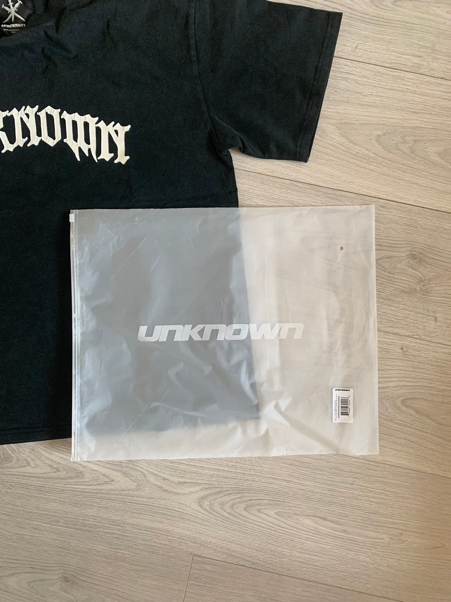 unknown london gothic tee