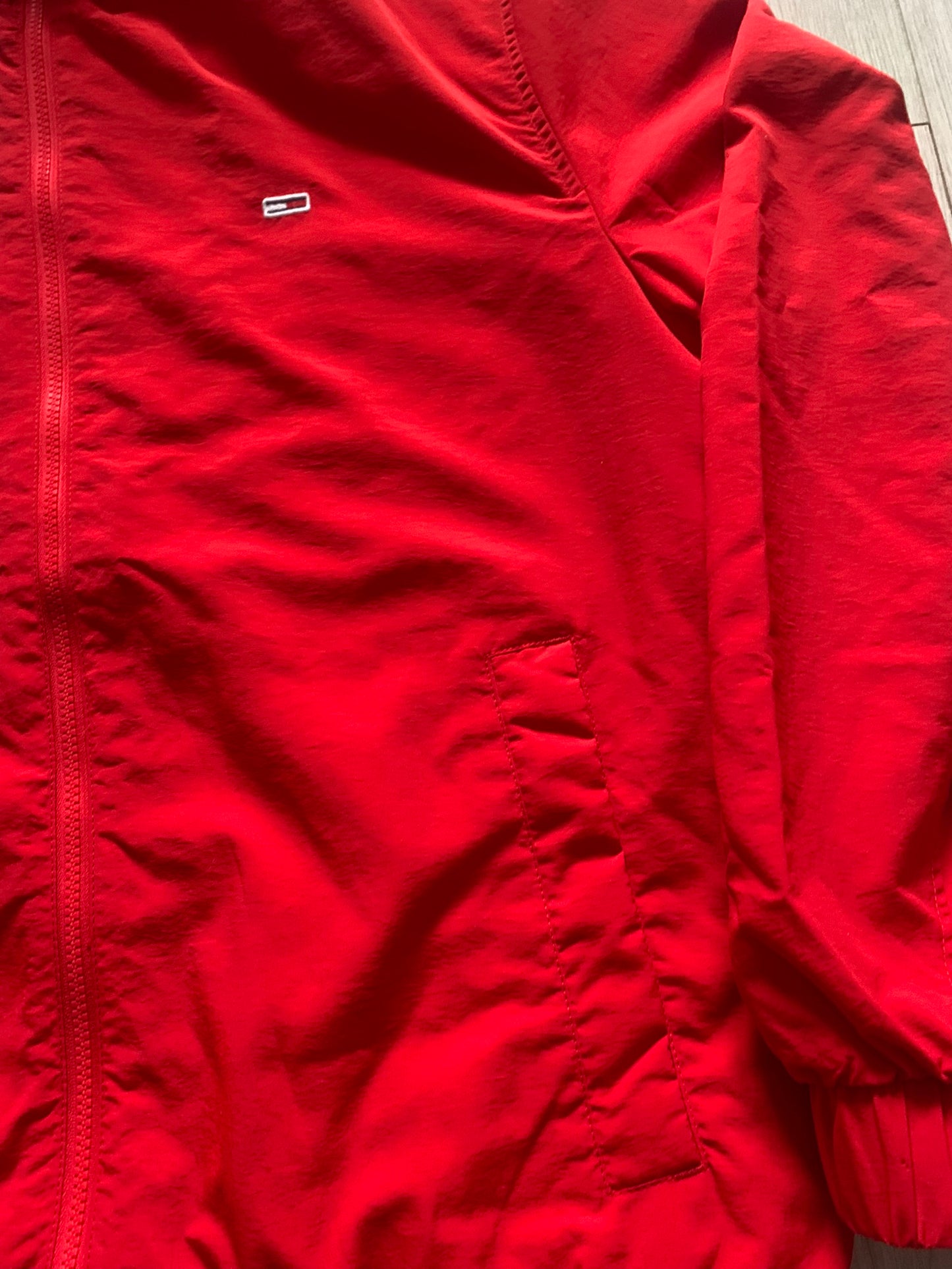 tommy hilfiger windbreaker