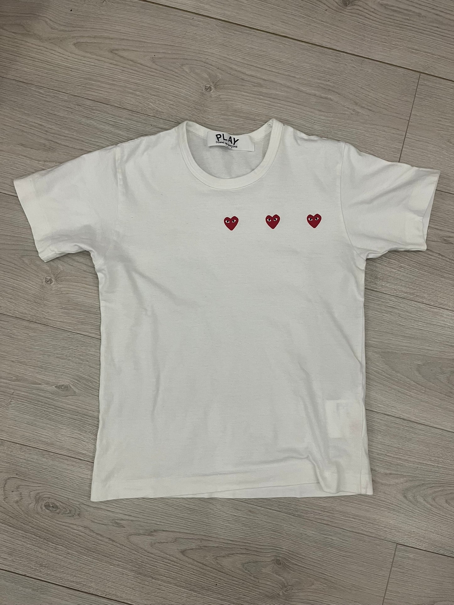 cdg play triple hearts tee