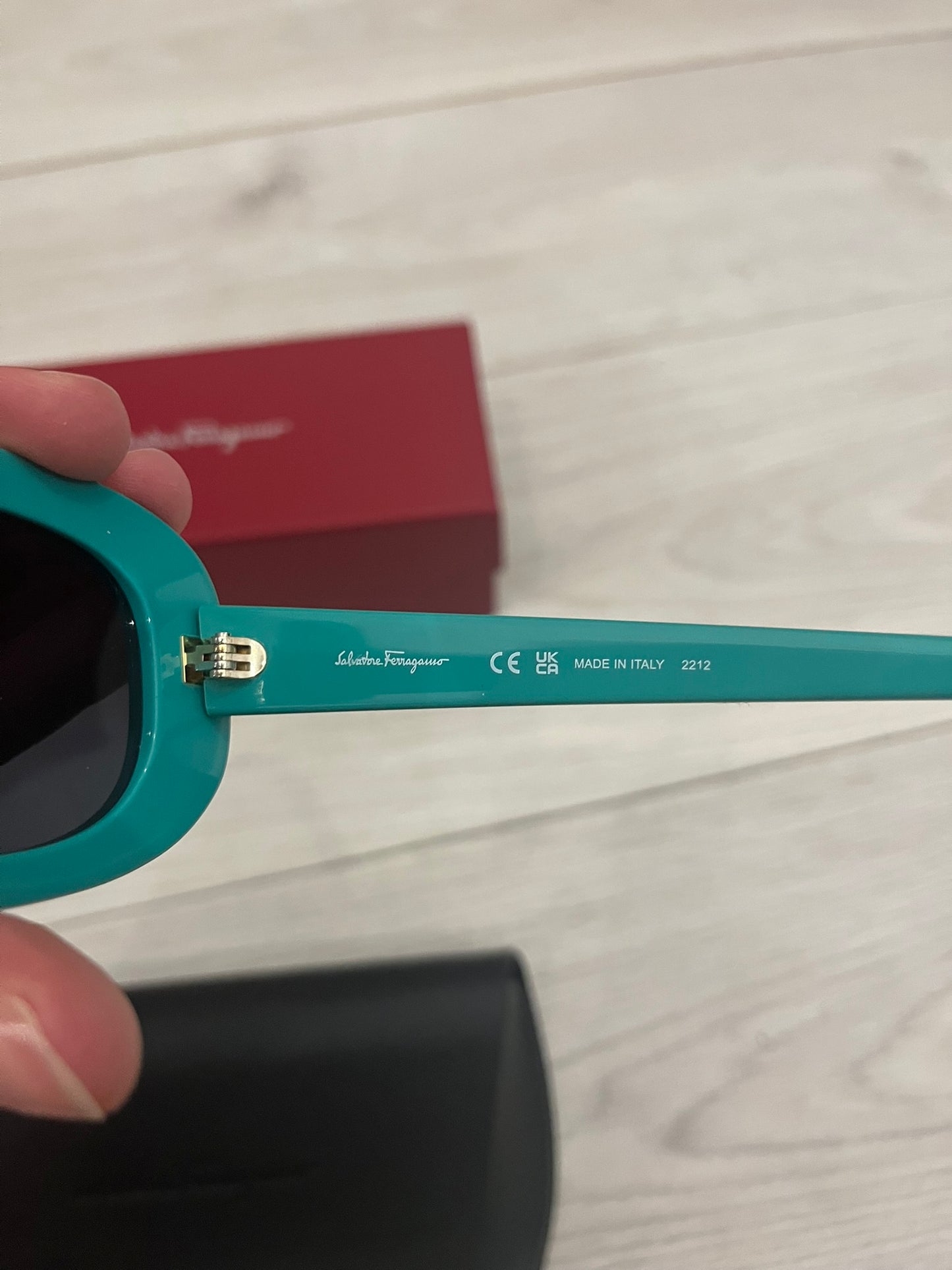 ferragamo sunglasses SF1046S