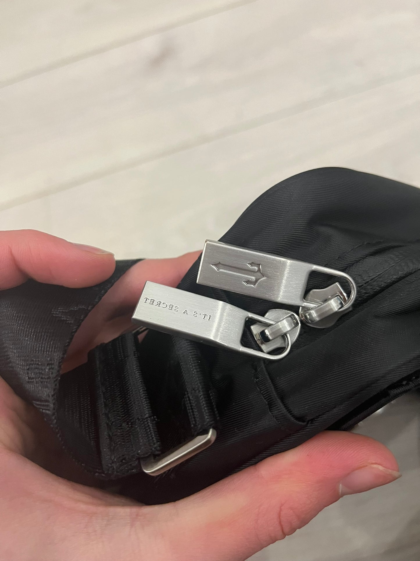 trapstar fracture 2.0 irongate t-bag
