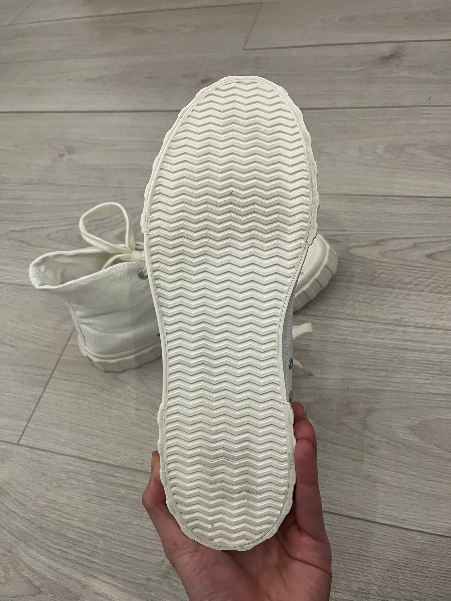 misbhv army sneaker