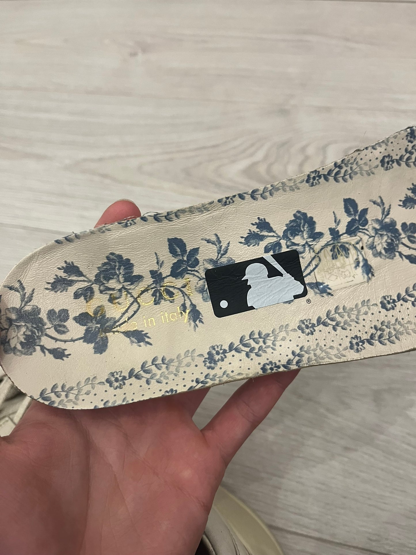 gucci rhyton ny yankees sneakers