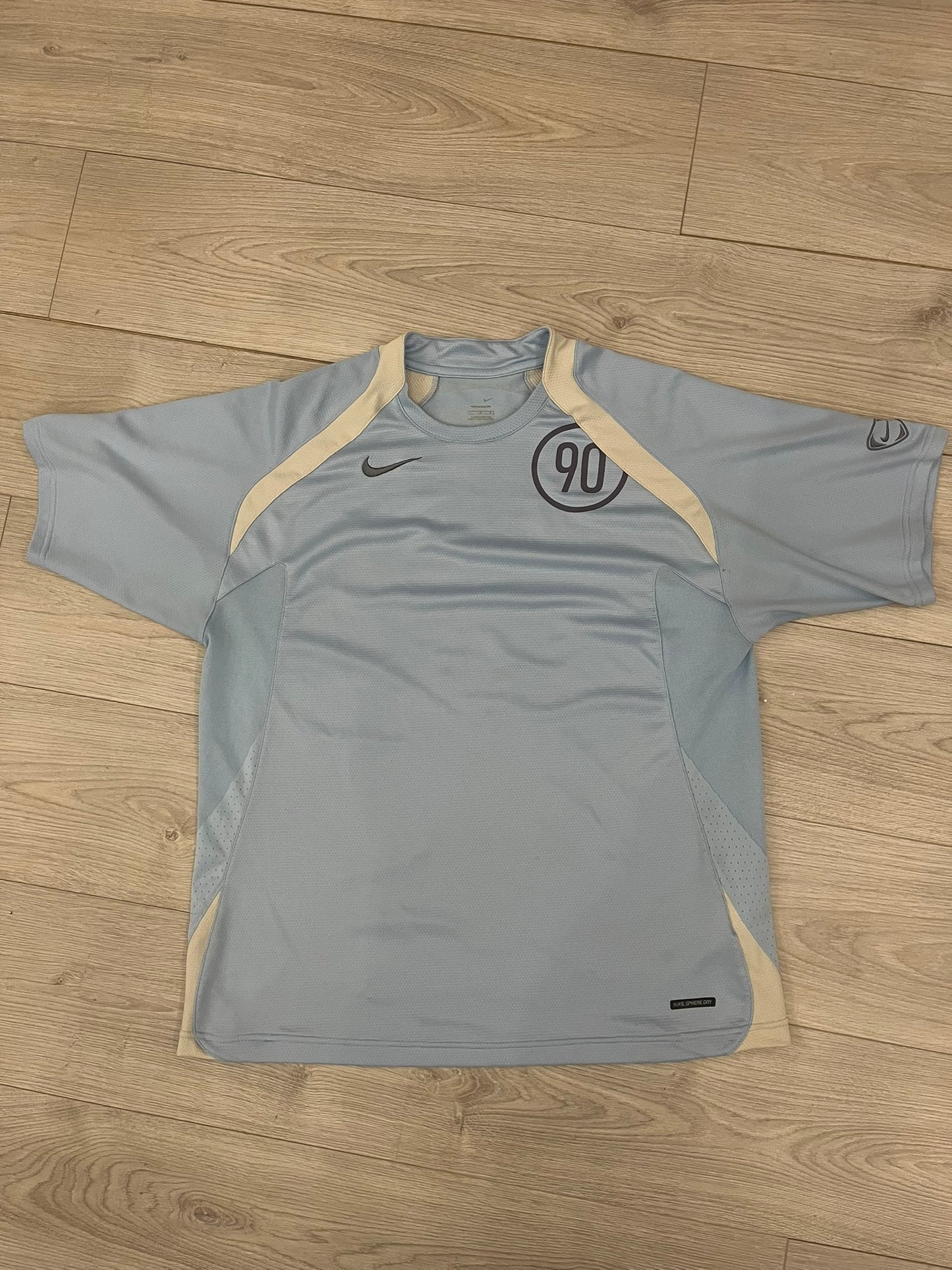 nike sphere dry 90 tee