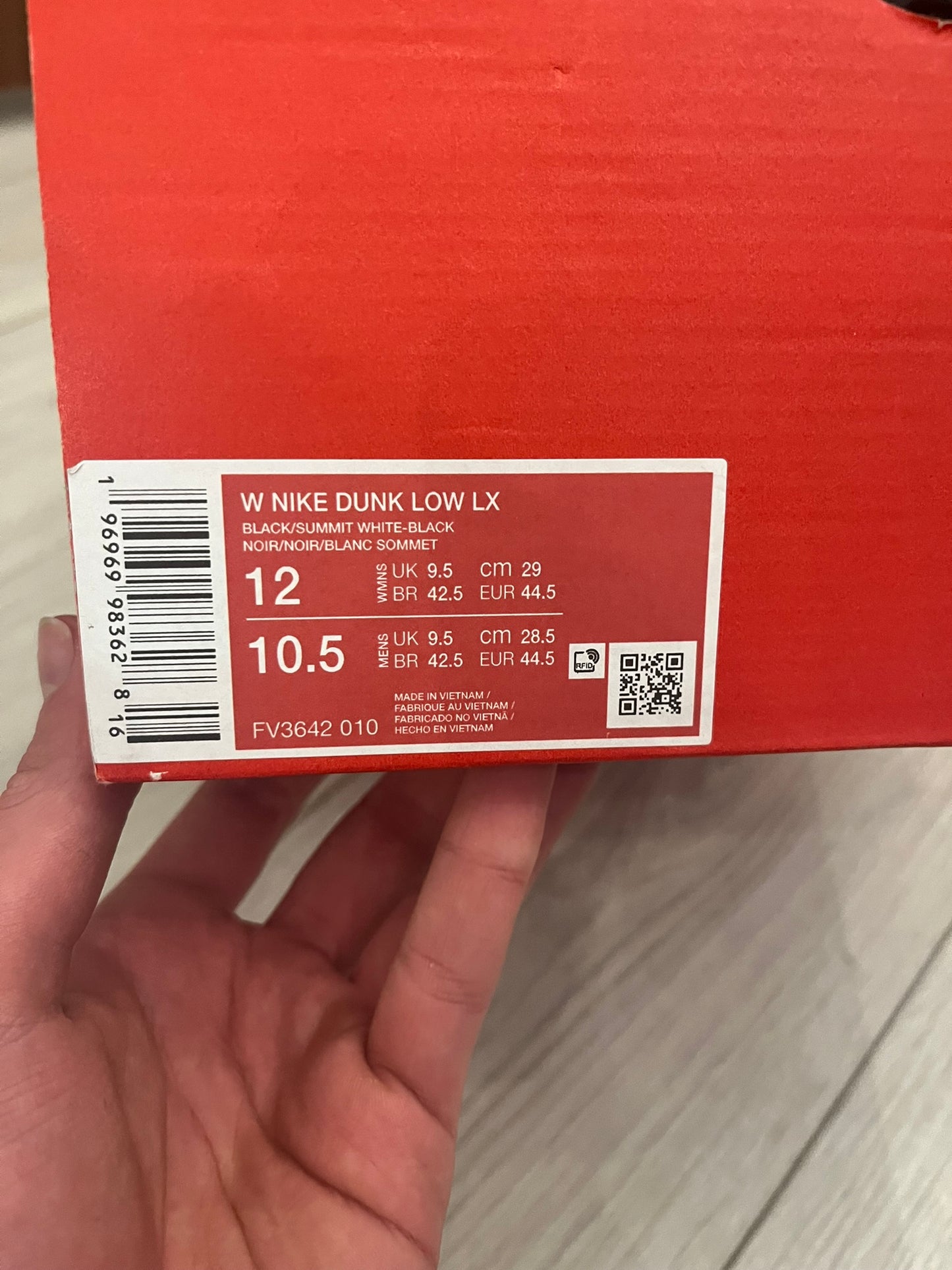 nike dunk low lx