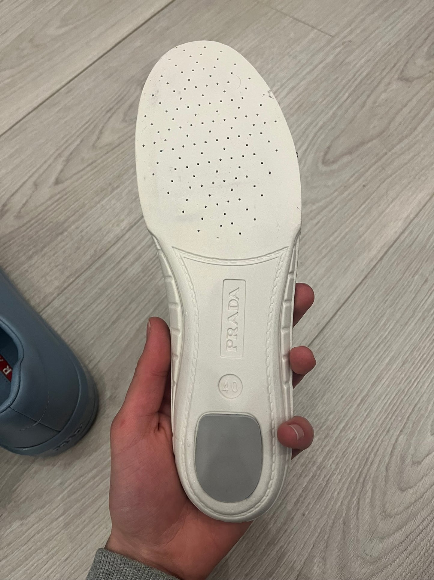 prada donna sneakers