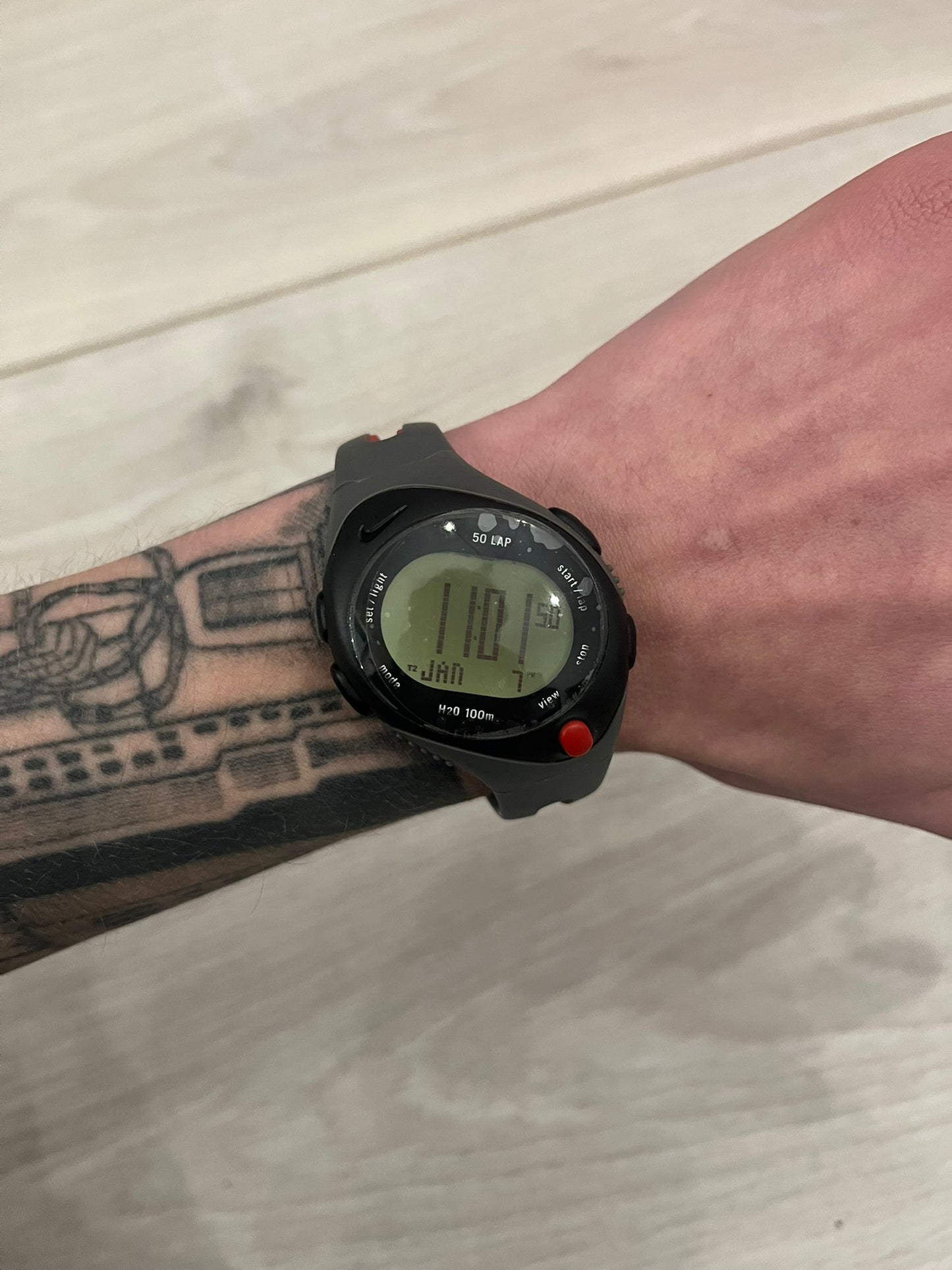 nike triax speed 50 regular watch red