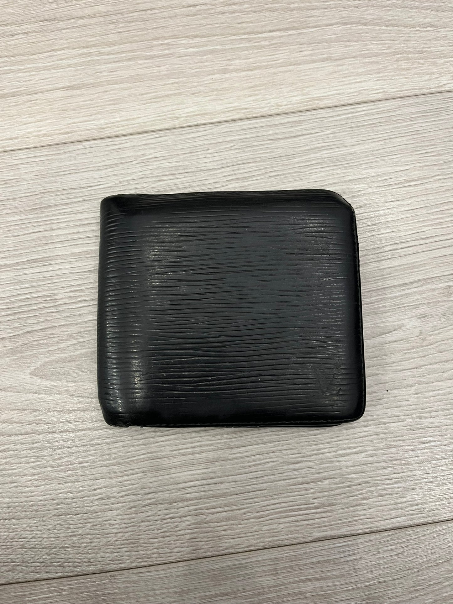 louis vuitton epi leather wallet