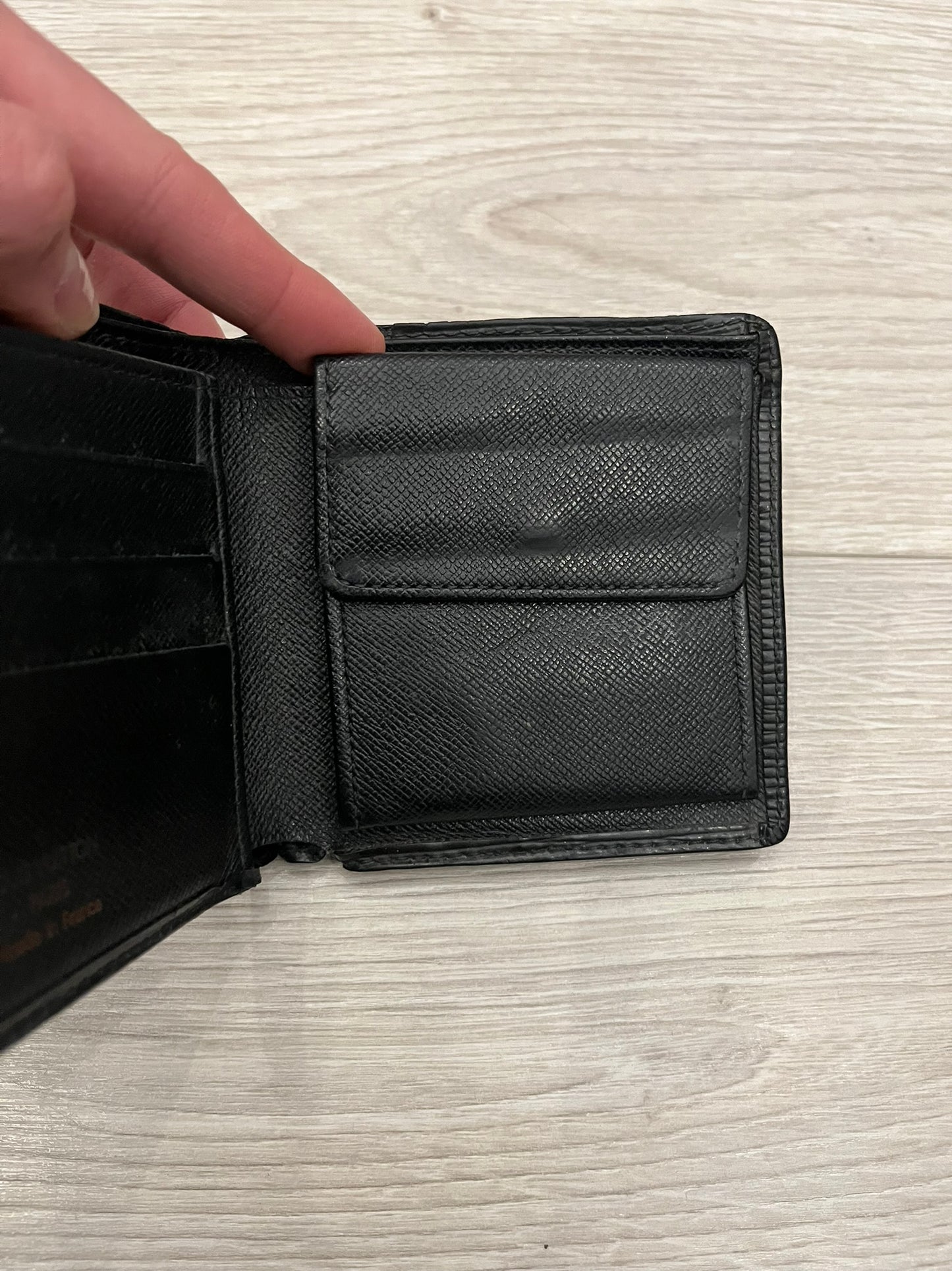louis vuitton epi leather wallet