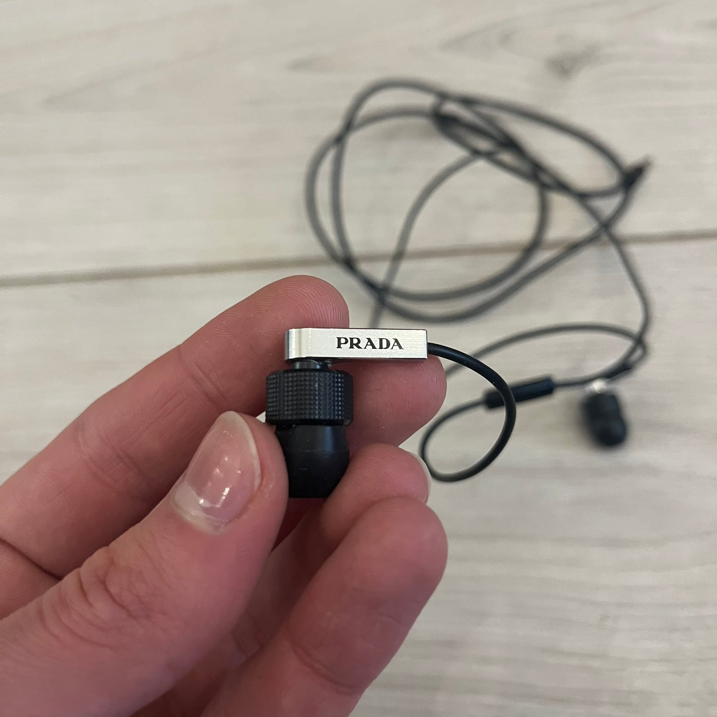 lg prada earphones
