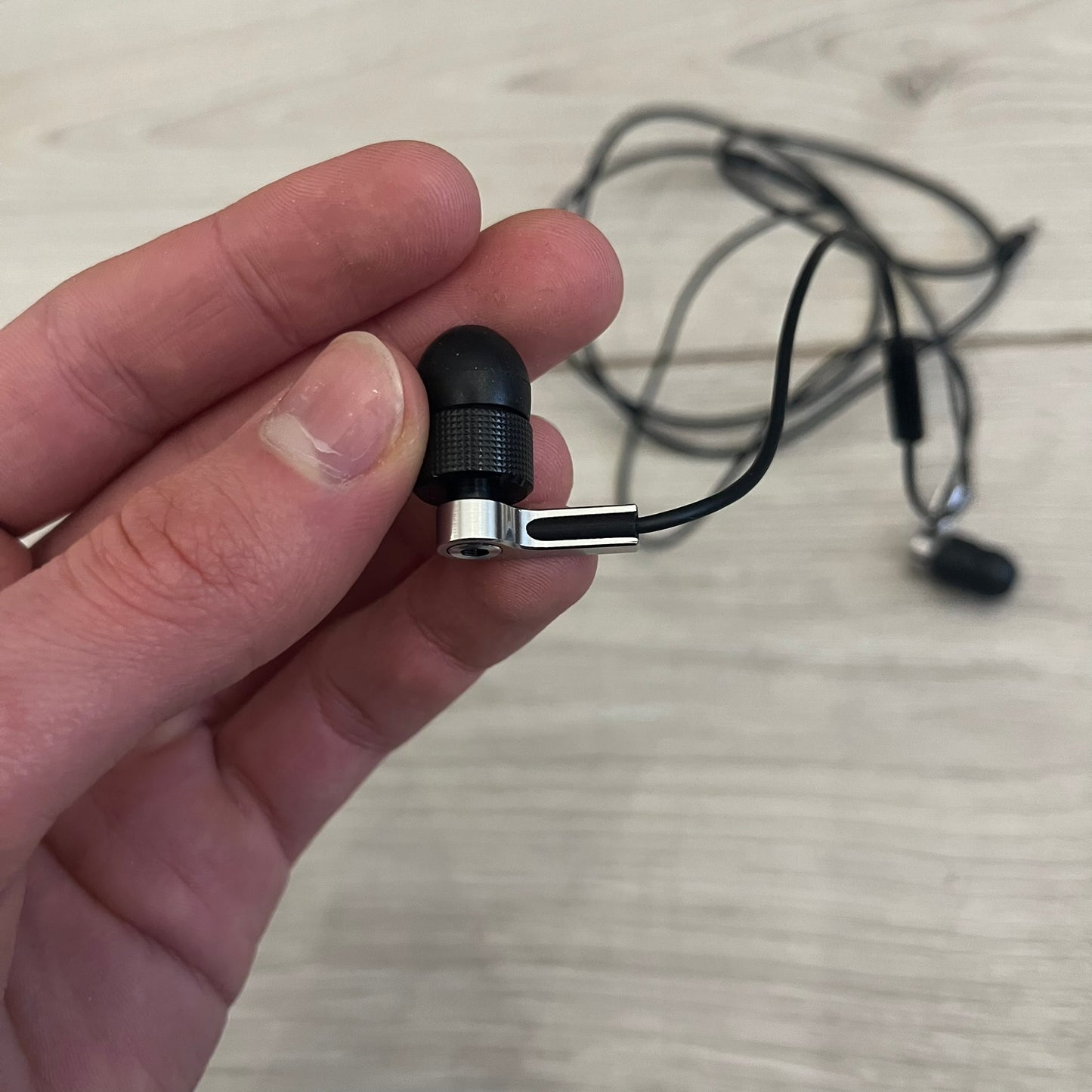lg prada earphones