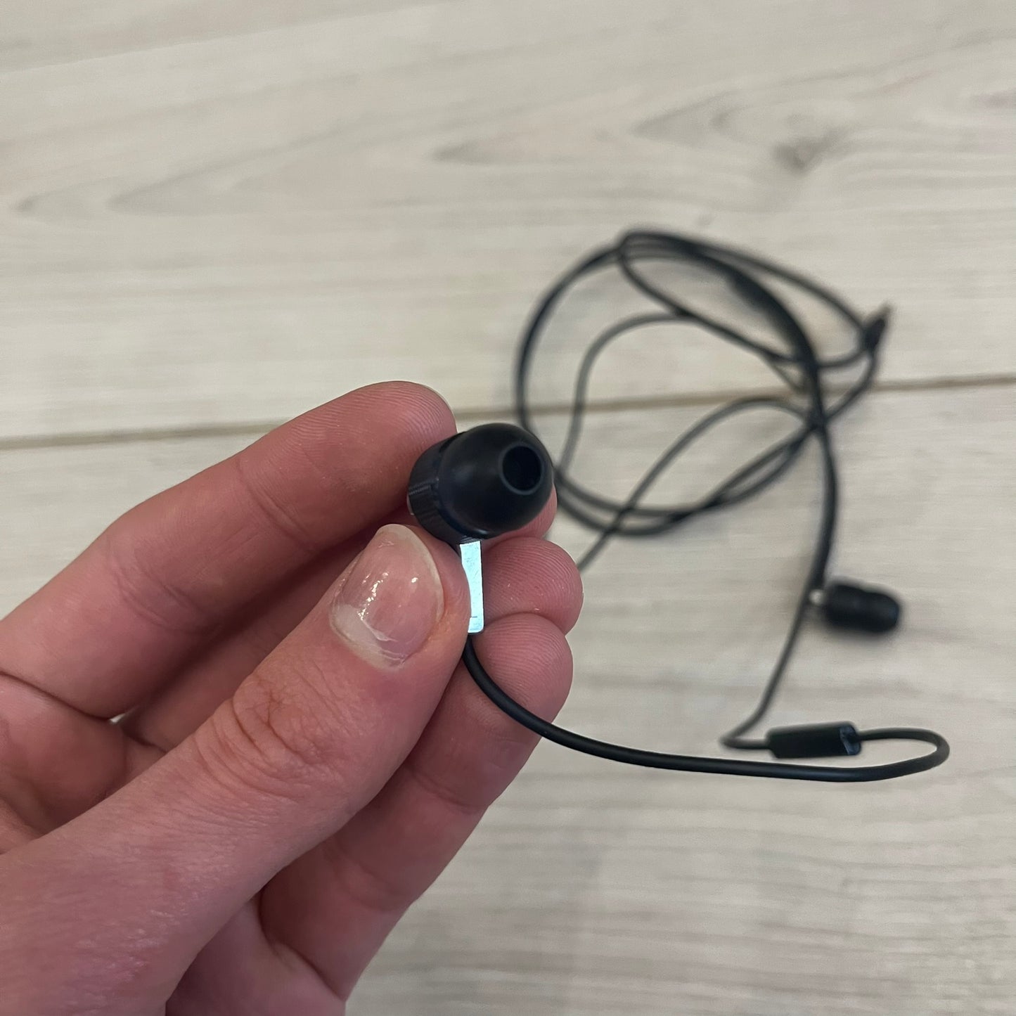 lg prada earphones