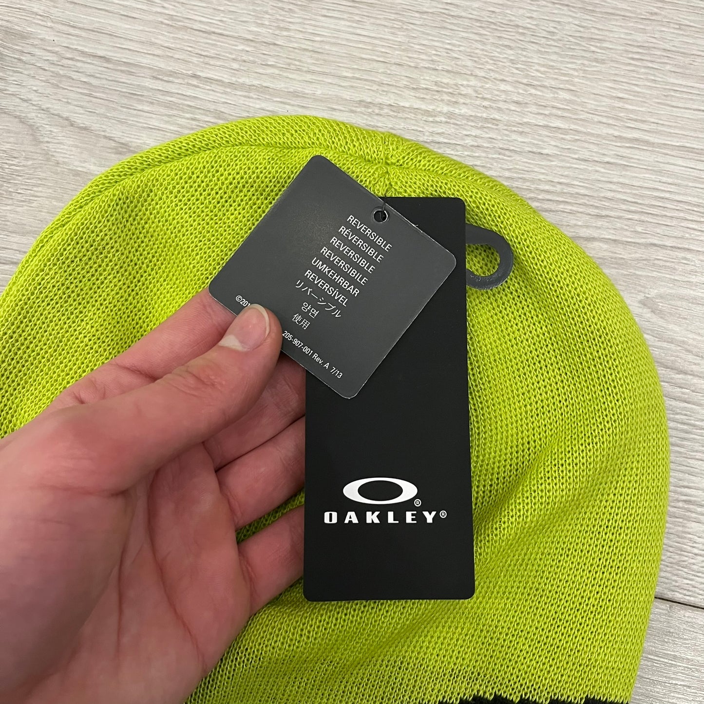 oakley ellipse beanie light green