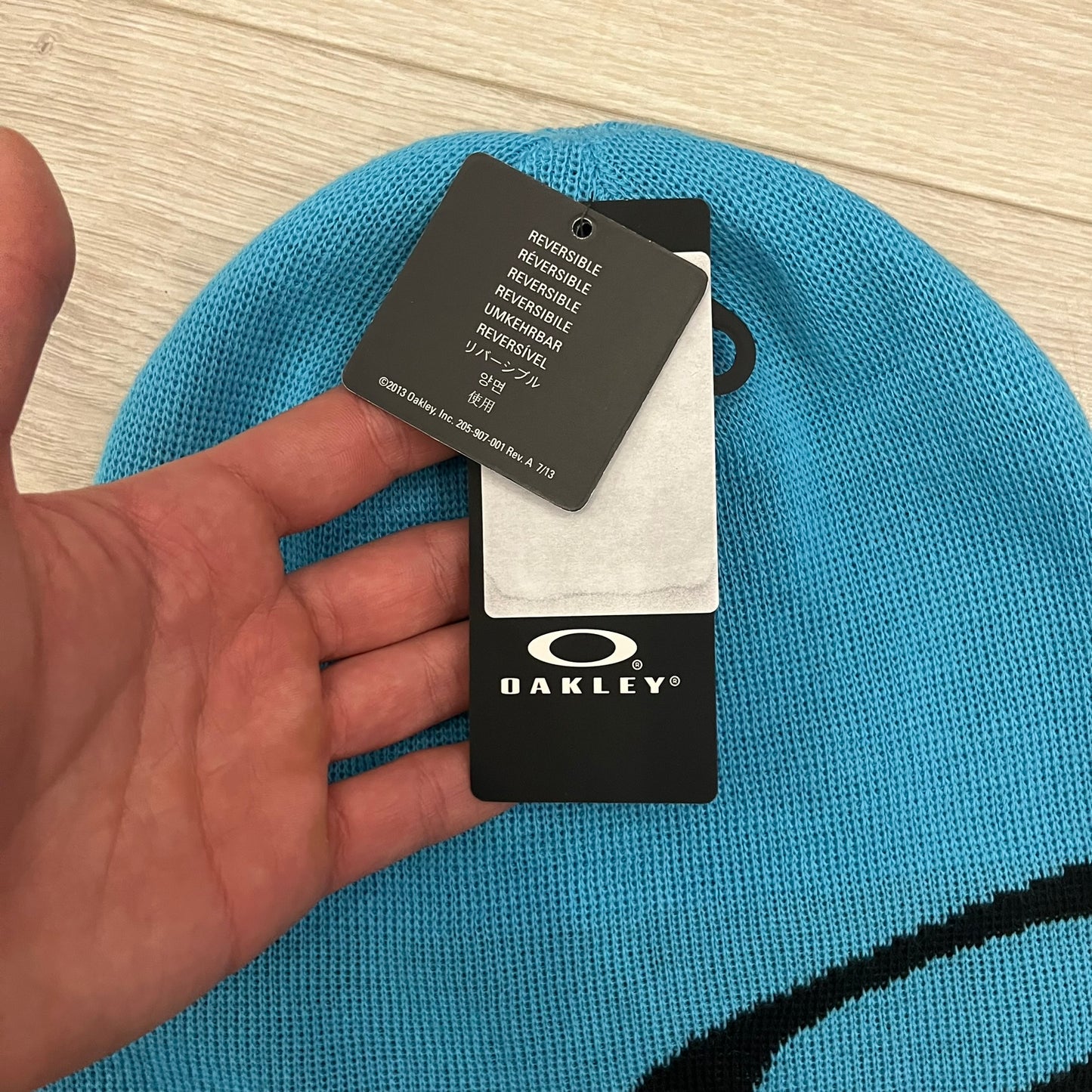 oakley ellipse beanie baby blue
