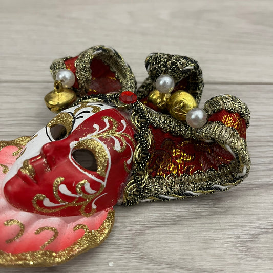 mardi gras mask magnet