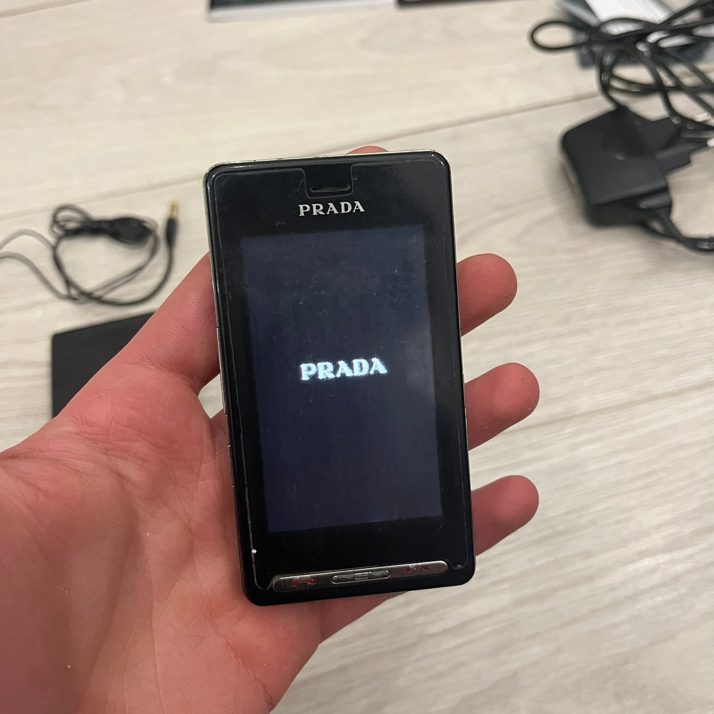 lg prada ke850 cell phone