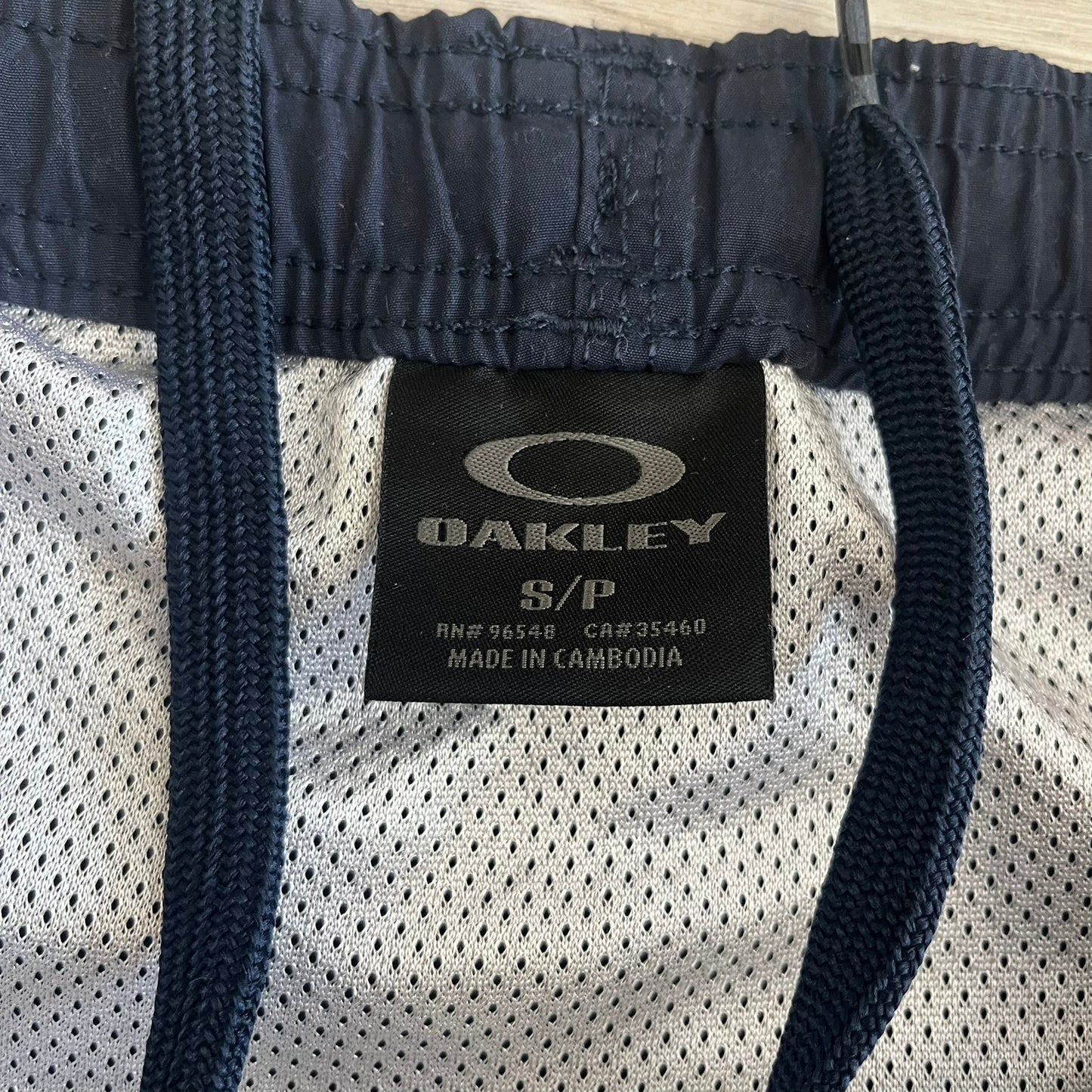 oakley small logo shorts