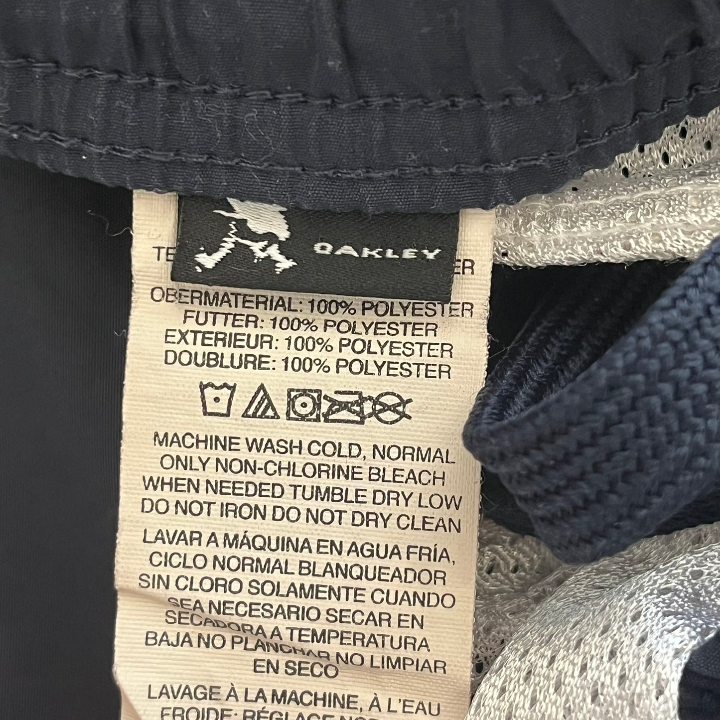 oakley small logo shorts