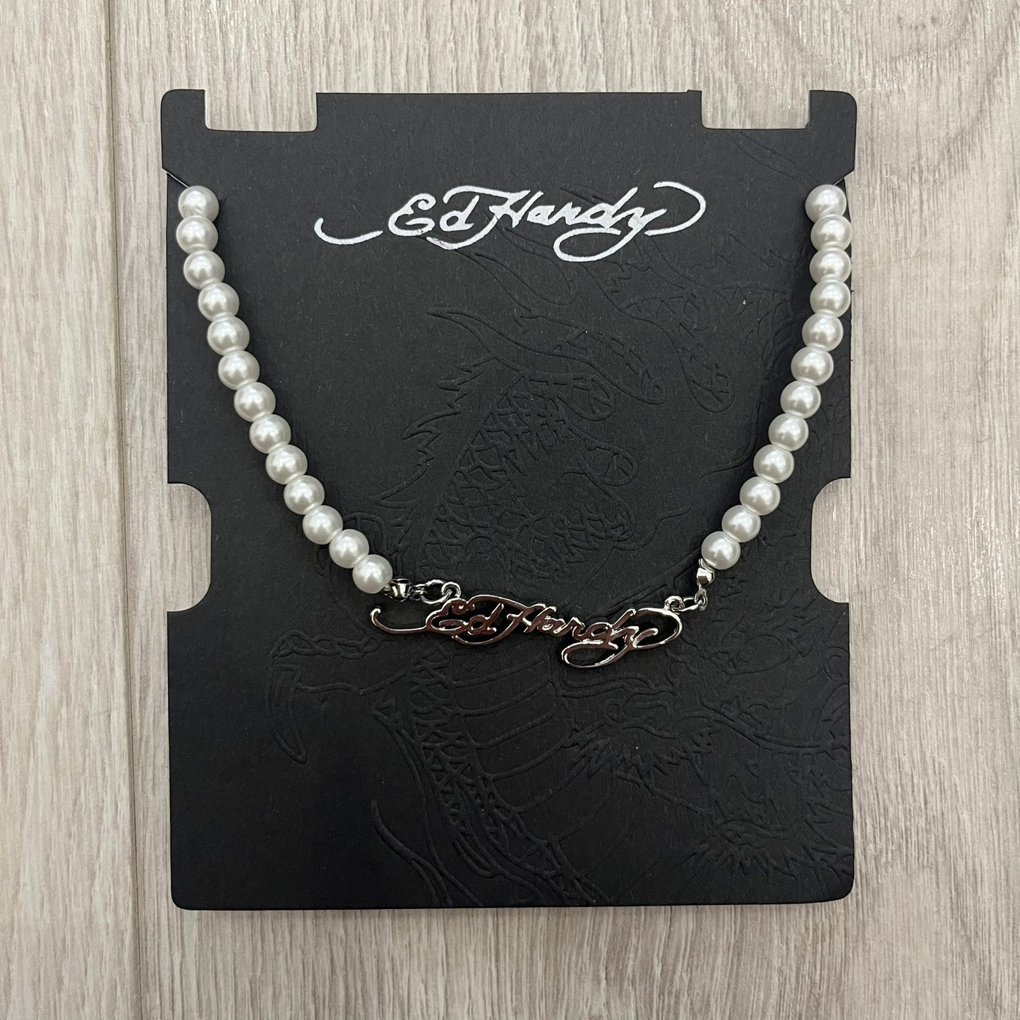ed hardy scroll logo pearls necklace