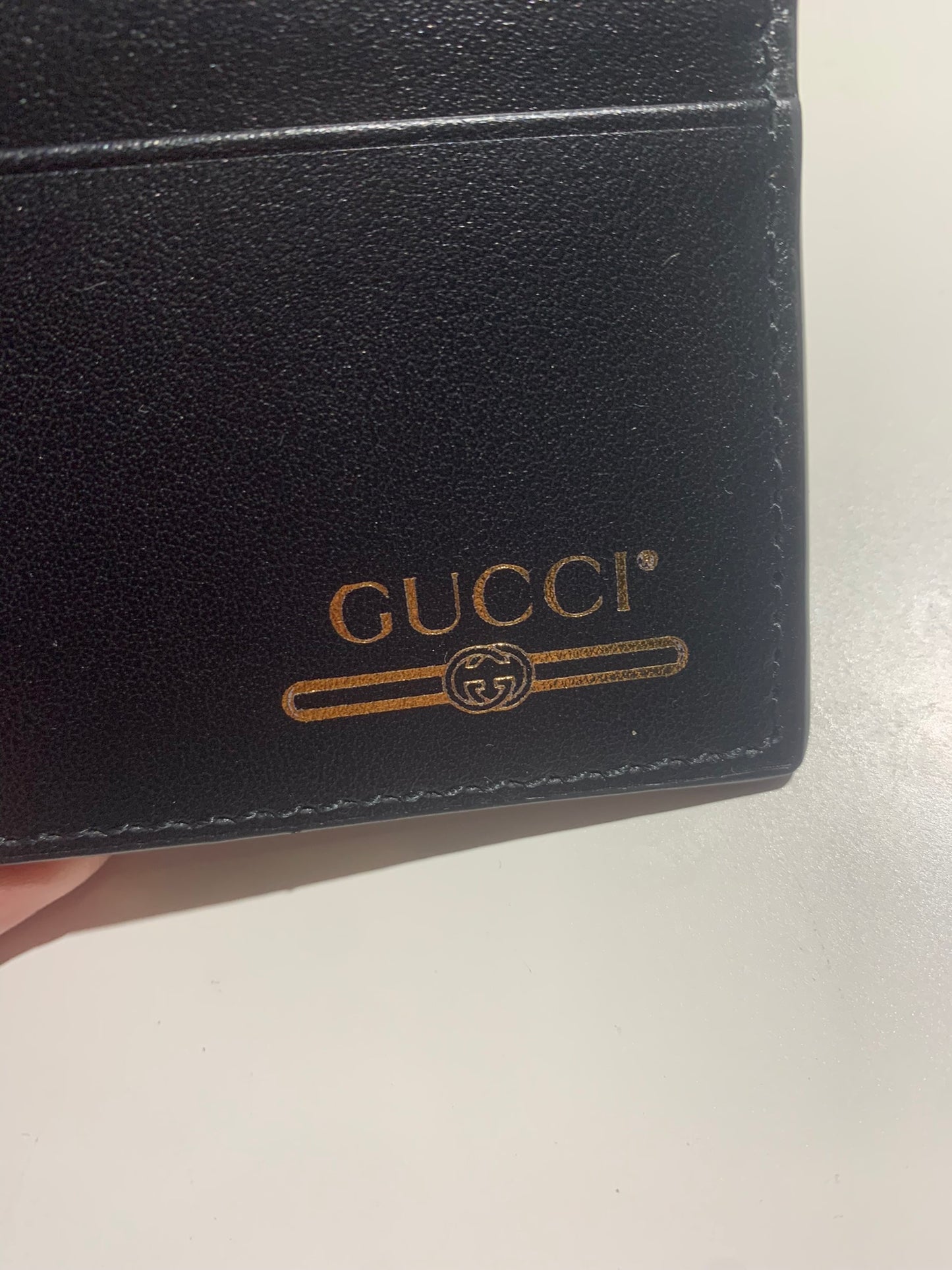 gucci gold logo cardholder