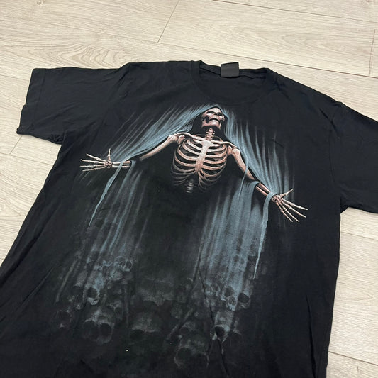 spiral skeleton tee