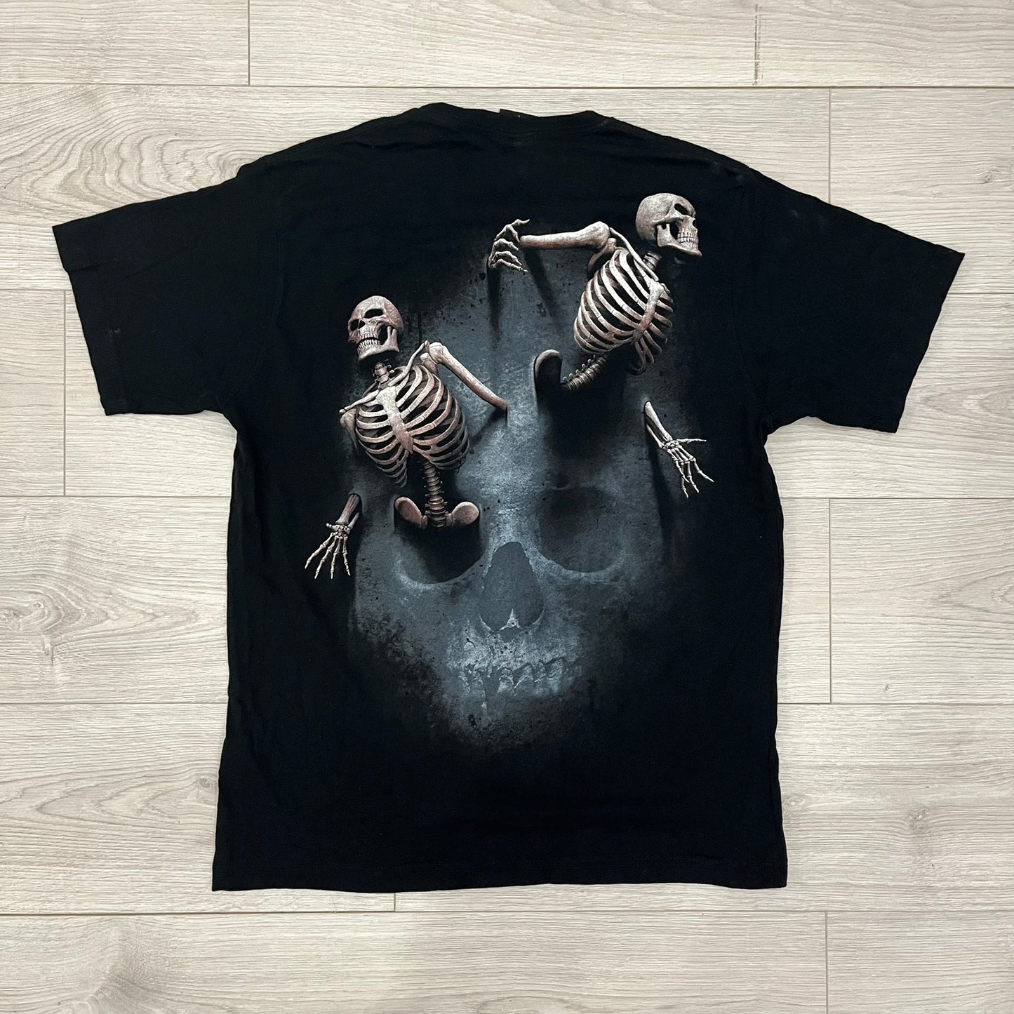 spiral skeleton tee