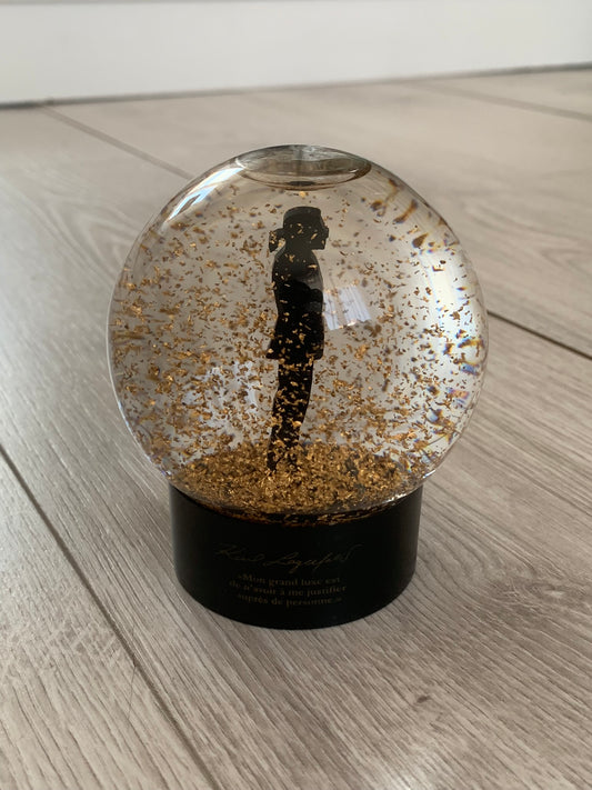 karl lagerfeld snow globe 2011