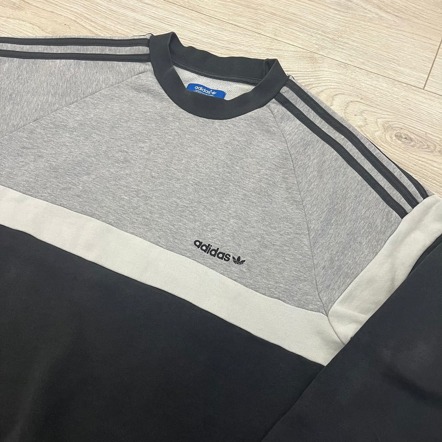 adidas small logo crewneck