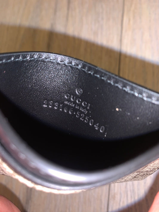 gucci gg supreme canvas cardholder