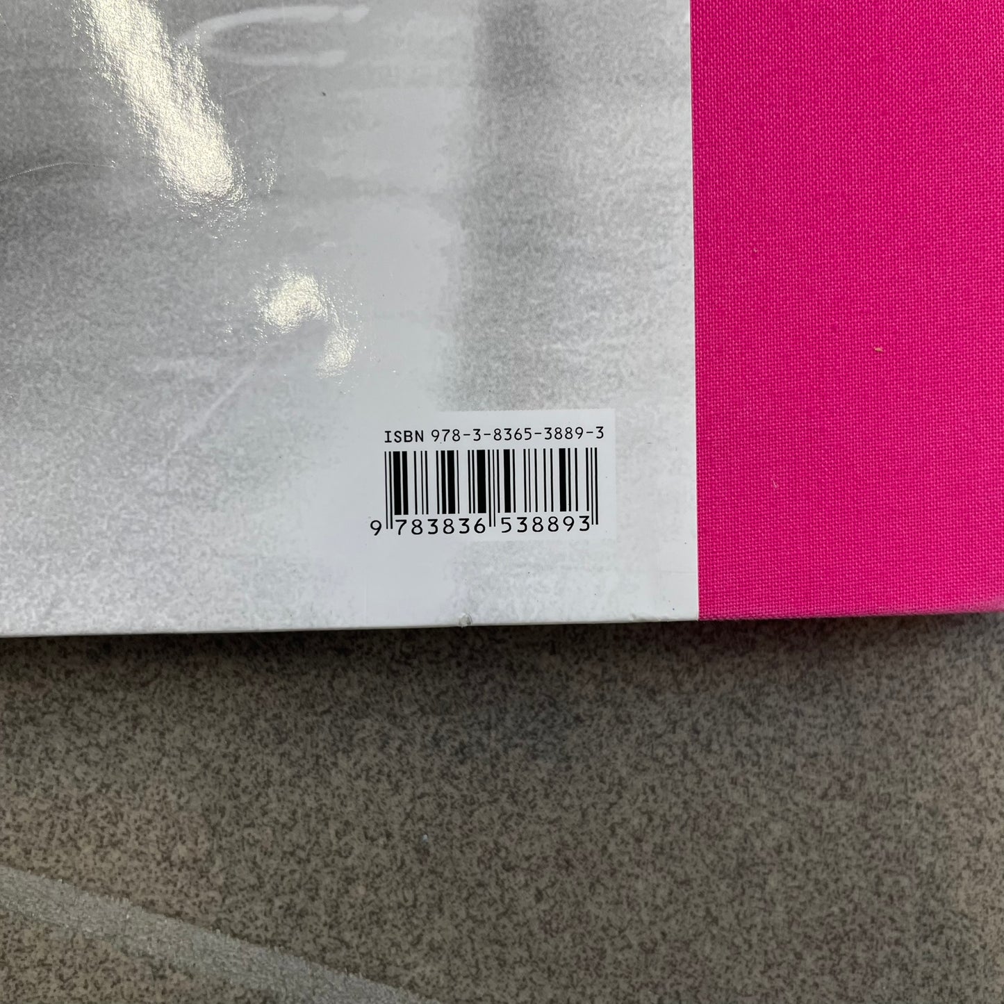 Taschen Yohji Yamamoto Hardcover Book is a hardcover publication curated by Terry Jones, exploring the groundbreaking work and career of Yohji Yamamoto. The 120-page book features photography, biographical content, and rare visuals drawn from more than 30 years of i-D magazine archives, along with personal insights into the designer’s work and influence.