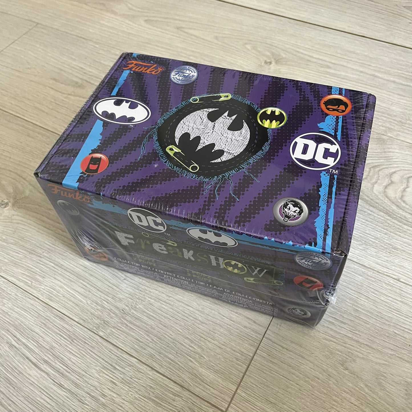 batman gotham freakshow funko pop collector box