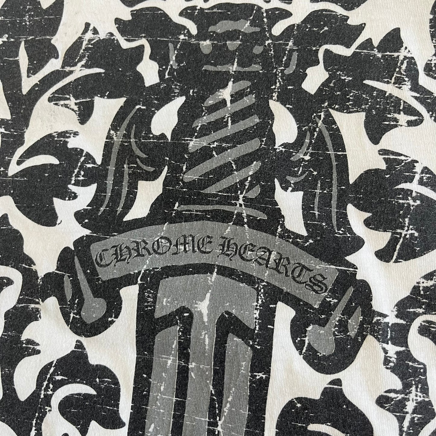 chrome hearts dagger cracked effect tee