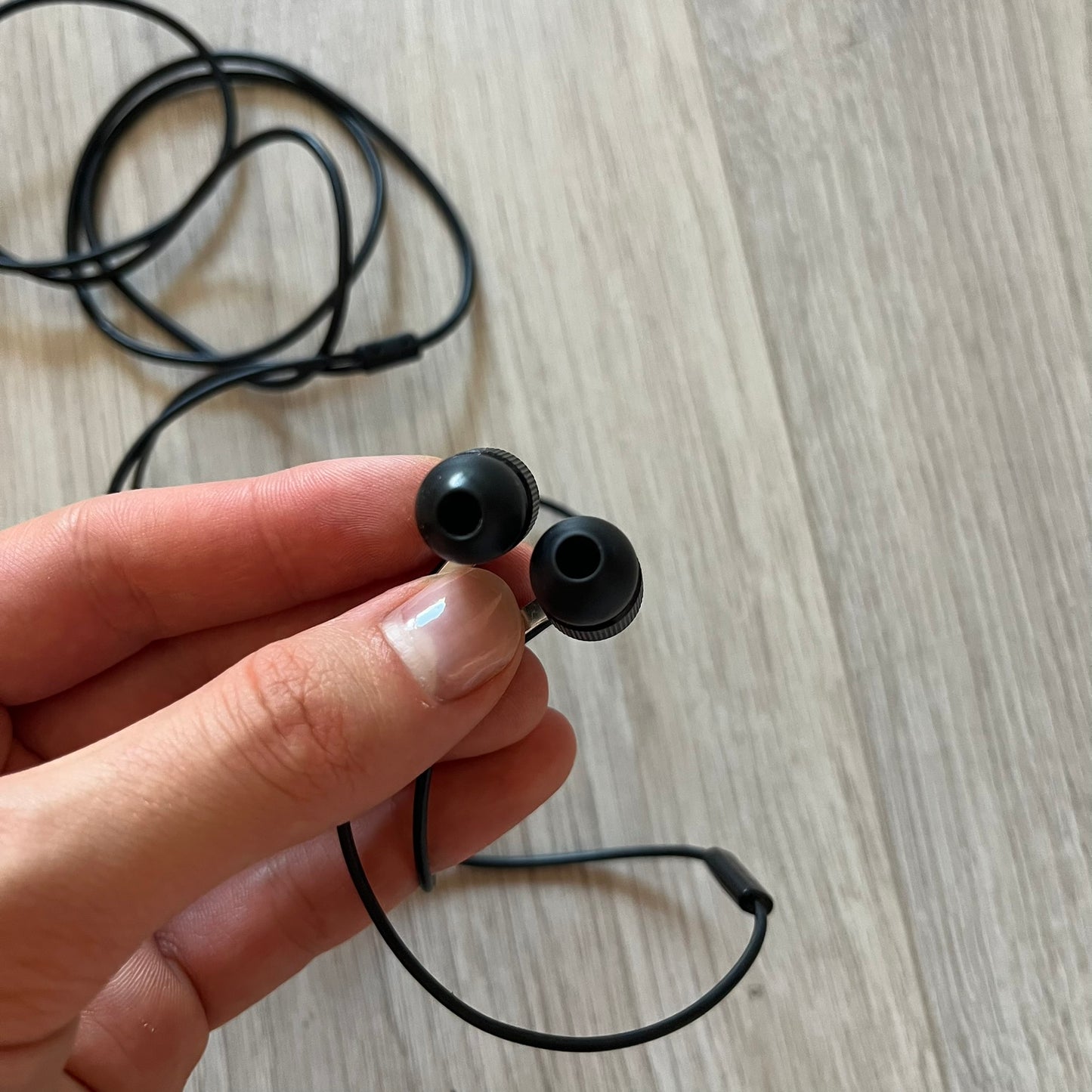 lg prada earphones used