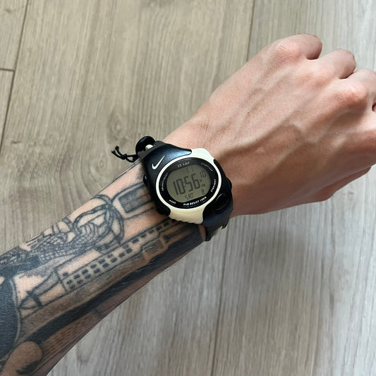 nike triax 35 regular black & white