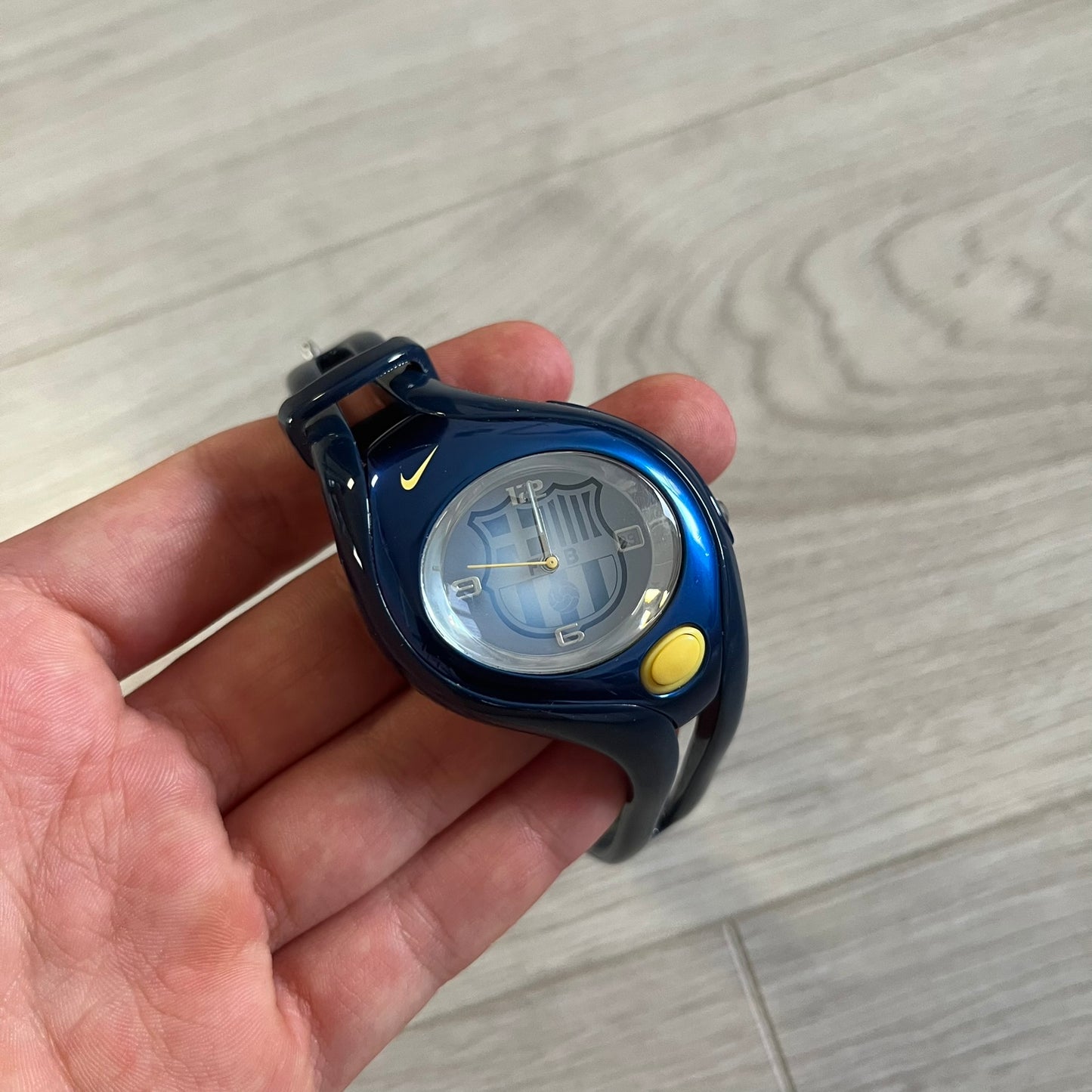 nike triax swift fc barcelona wd0085 analog watch