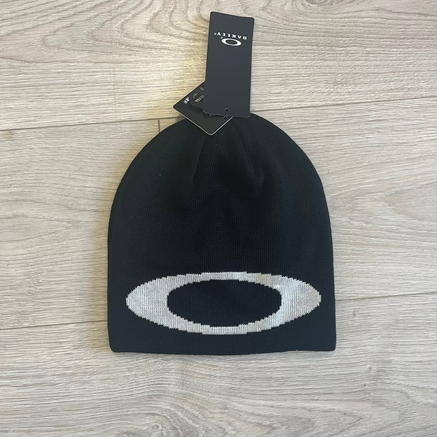 oakley ellipse beanie black