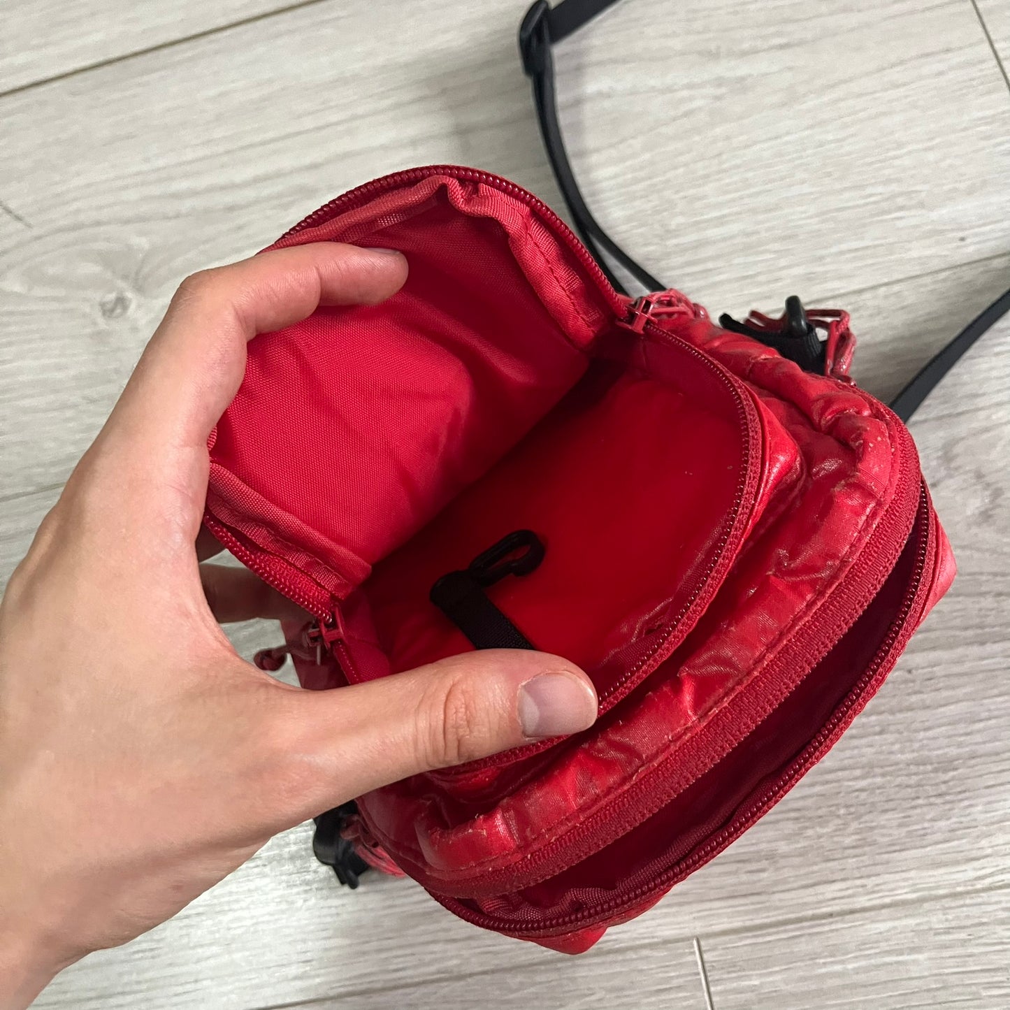 supreme fw17 red shoulder bag