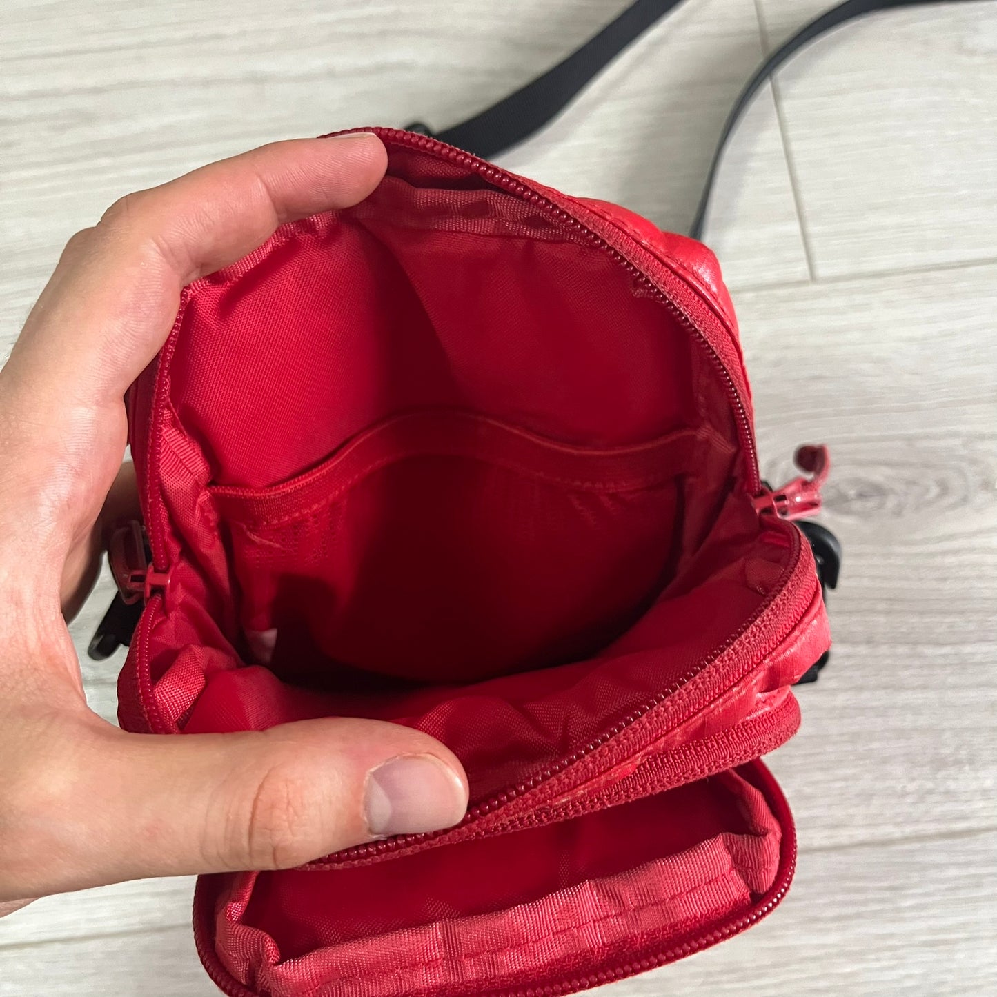supreme fw17 red shoulder bag