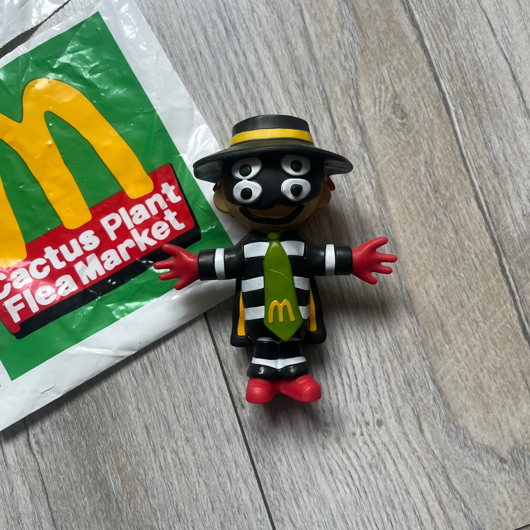CPFM x McDonald's Hamburglar Figures – único13