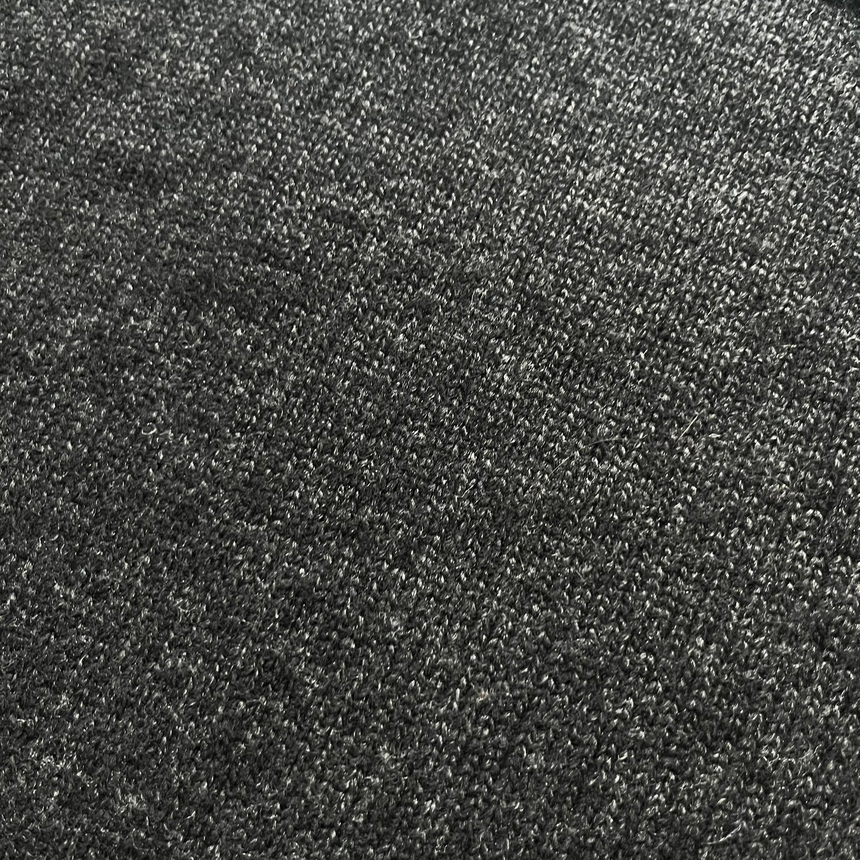 The Carhartt WIP Allen Sweater blends function and refinement in a dark gray wool–nylon knit. Midweight with ribbed details at the neck, cuffs, and hem, it ensures warmth and flexibility. A classic, durable knit that captures the minimal craftsmanship of Carhartt WIP.