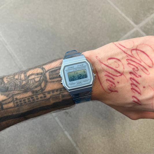 Custom Casio F-91W Blue digital watch featuring a Gradient blue filter screen. Slim 8.5 mm profile, lightweight 21 g build and flexible bio-based resin band ensure lasting comfort. Includes alarm, stopwatch, and microlight function for everyday functionality.