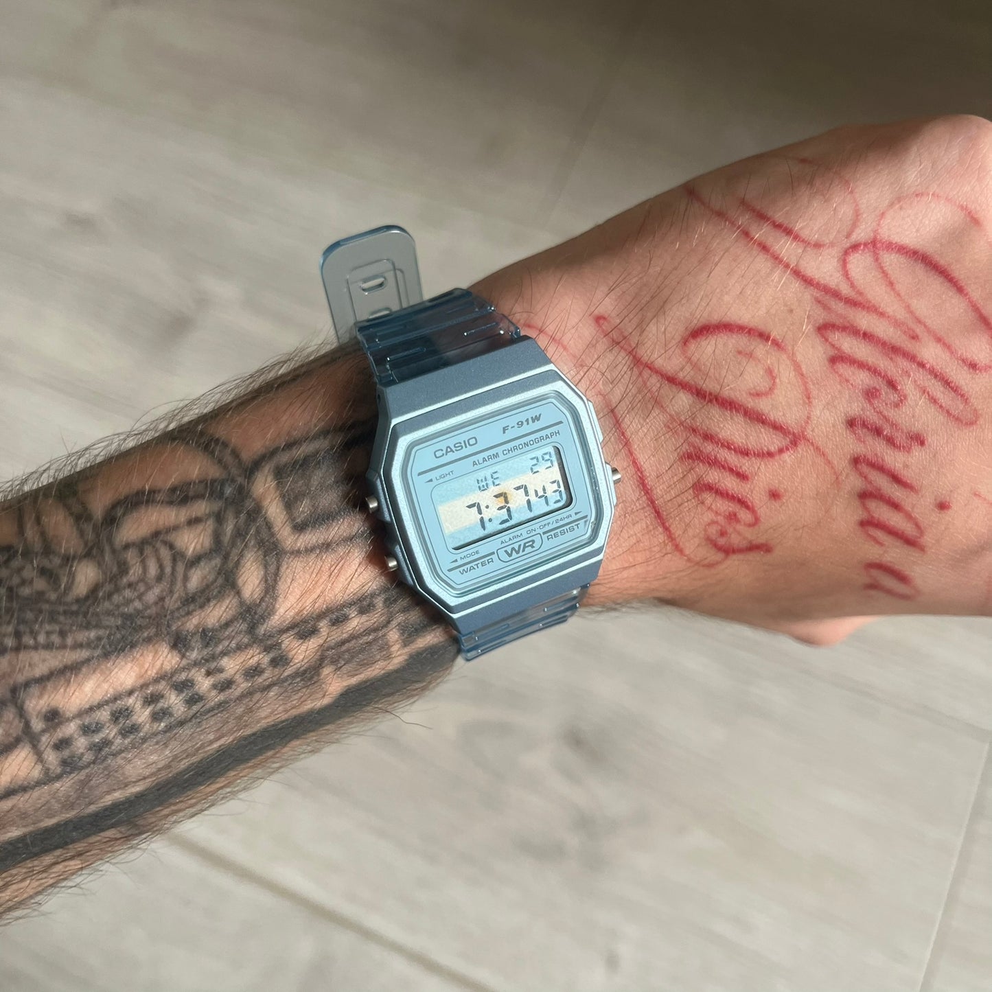 Custom Casio F-91W Blue digital watch featuring a Argentina Flag filter screen. Slim 8.5 mm profile, lightweight 21 g build and flexible bio-based resin band ensure lasting comfort. Includes alarm, stopwatch, and microlight function for everyday functionality.