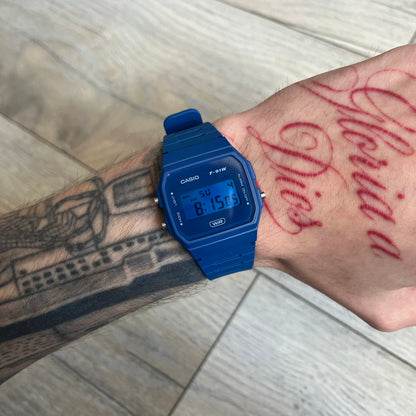 Custom Casio F-91W Dark blue digital watch featuring a matching Blue filter screen. Slim 8.5 mm profile, lightweight 21 g build and flexible resin band ensure lasting comfort. Includes alarm, stopwatch, and microlight function for everyday functionality.