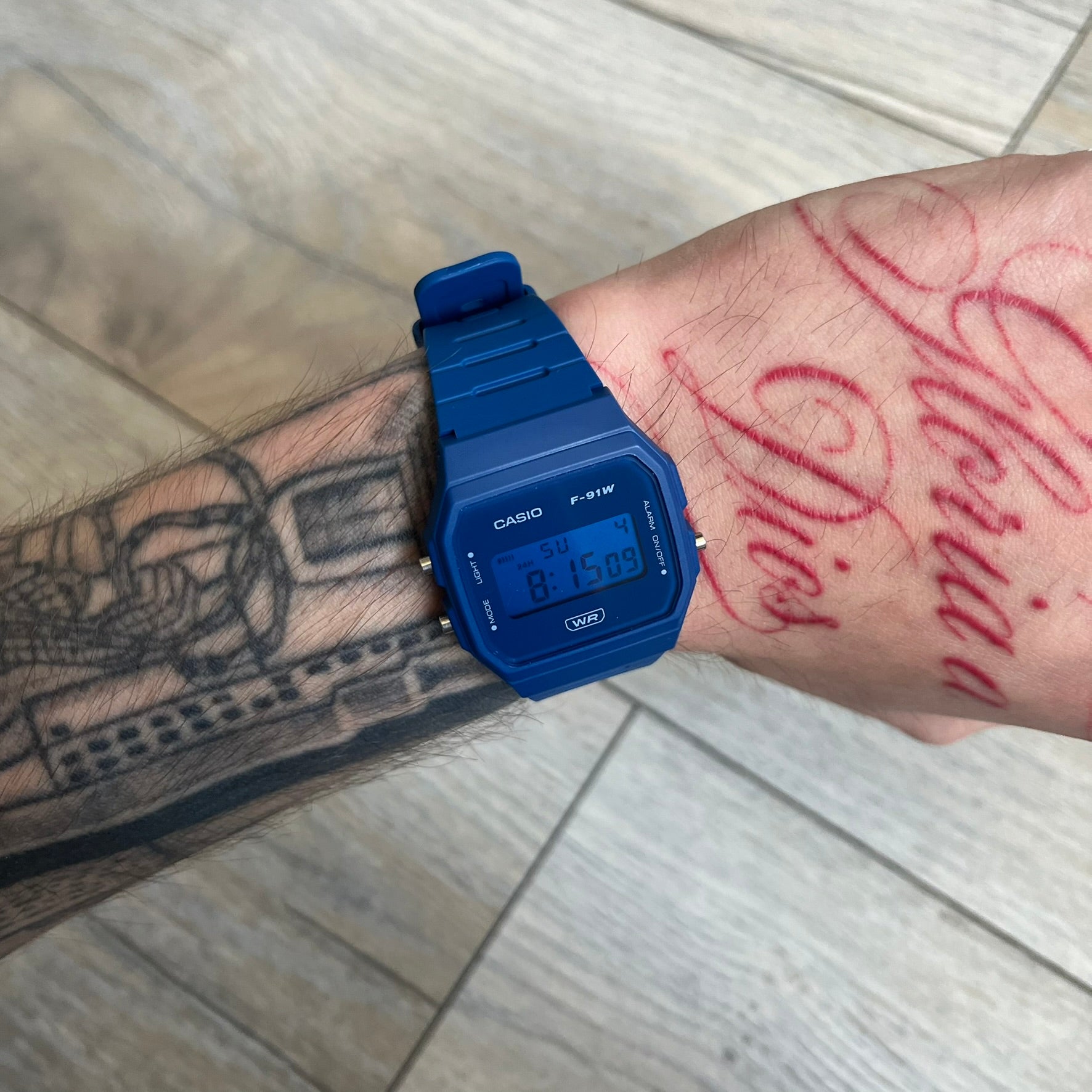 Custom Casio F-91W Dark blue digital watch featuring a matching Blue filter screen. Slim 8.5 mm profile, lightweight 21 g build and flexible resin band ensure lasting comfort. Includes alarm, stopwatch, and microlight function for everyday functionality.