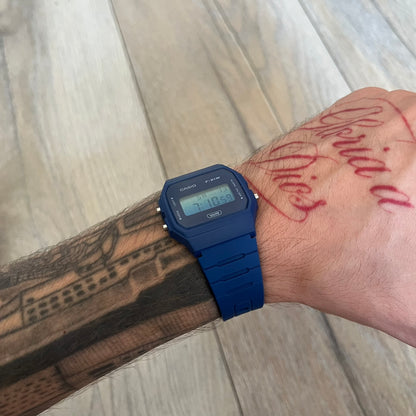 Custom Casio F-91W Dark blue digital watch featuring a Gradient blue filter screen. Slim 8.5 mm profile, lightweight 21 g build and flexible resin band ensure lasting comfort. Includes alarm, stopwatch, and microlight function for everyday functionality.