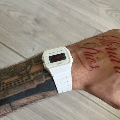 Custom Casio F-91W White digital watch featuring a Red Lips filter screen. Slim 8.5 mm profile, lightweight 21 g build and flexible bio-based resin band ensure lasting comfort. Includes alarm, stopwatch, and microlight function for everyday functionality.