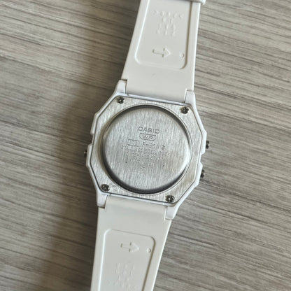 Custom Casio F-91W White digital watch featuring a Red Lips filter screen. Slim 8.5 mm profile, lightweight 21 g build and flexible bio-based resin band ensure lasting comfort. Includes alarm, stopwatch, and microlight function for everyday functionality.