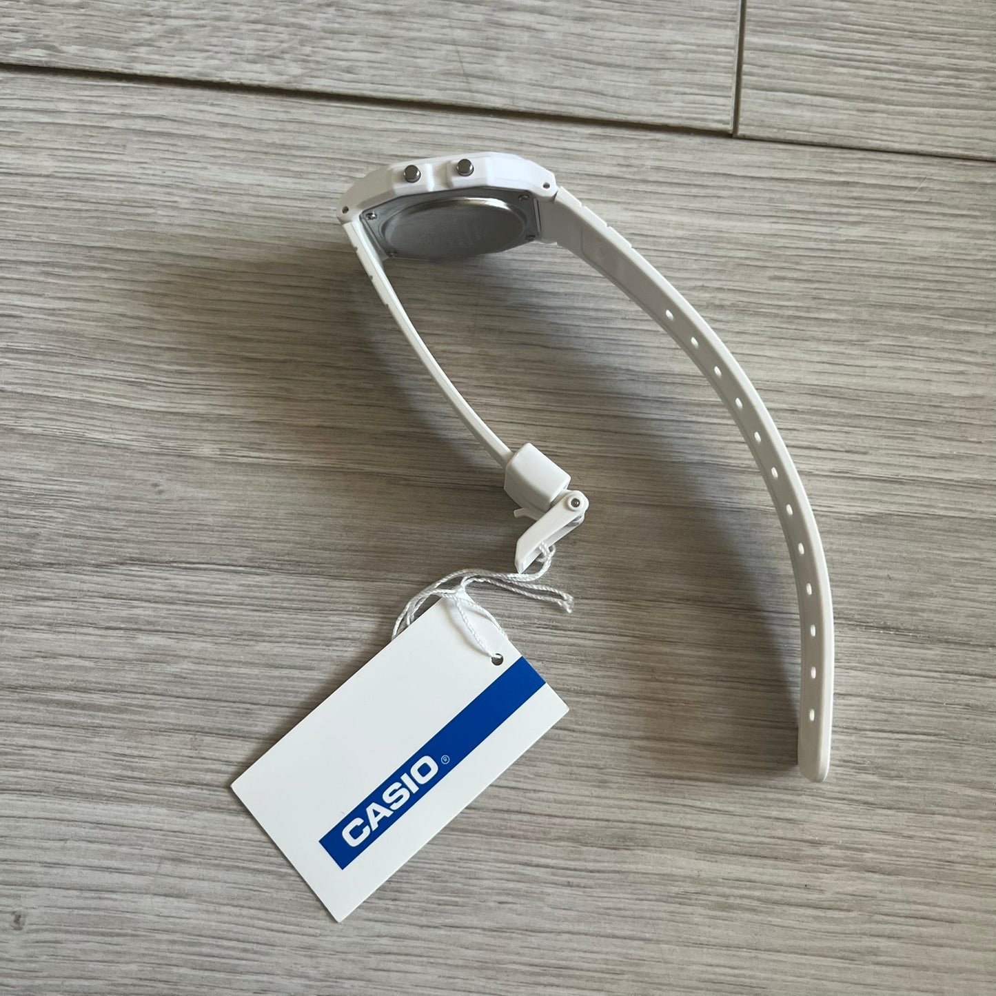 Custom Casio F-91W White digital watch featuring a Red Lips filter screen. Slim 8.5 mm profile, lightweight 21 g build and flexible bio-based resin band ensure lasting comfort. Includes alarm, stopwatch, and microlight function for everyday functionality.