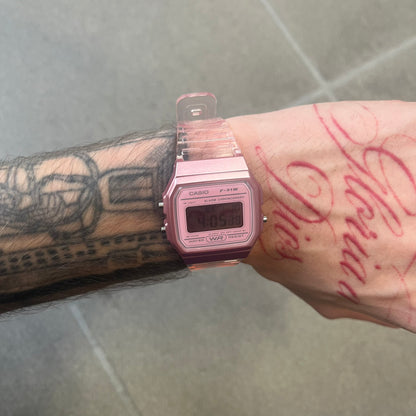 Custom Casio F-91W Pink digital watch featuring a Anime Eyes filter screen. Slim 8.5 mm profile, lightweight 21 g build and flexible bio-based resin band ensure lasting comfort. Includes alarm, stopwatch, and microlight function for everyday functionality.