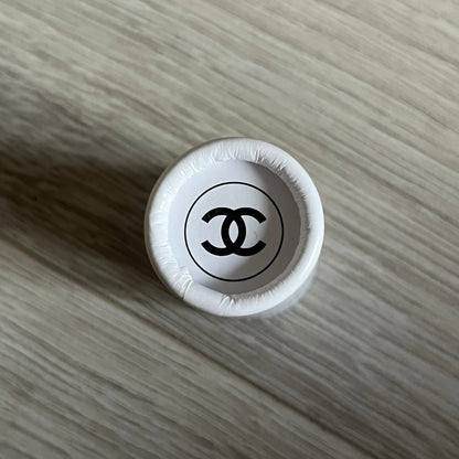 Chanel Mother’s Day Colored Pencils Set from 2021, presented in a white cylindrical tube with “Happy Mother’s Day” text and the Chanel logo on top. A Chanel Beauté complimentary gift featuring six branded colored pencils in blue, red, yellow, brown, orange, and green.